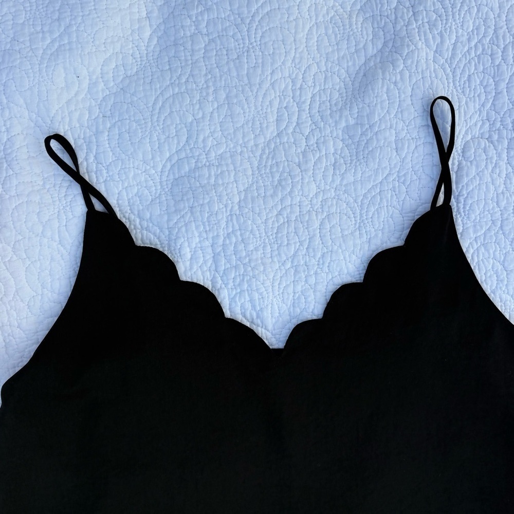 ❤️ ONLY Black Scallop Edge Cami Tank Top Size 40 (M/L) - Picture 5 of 12